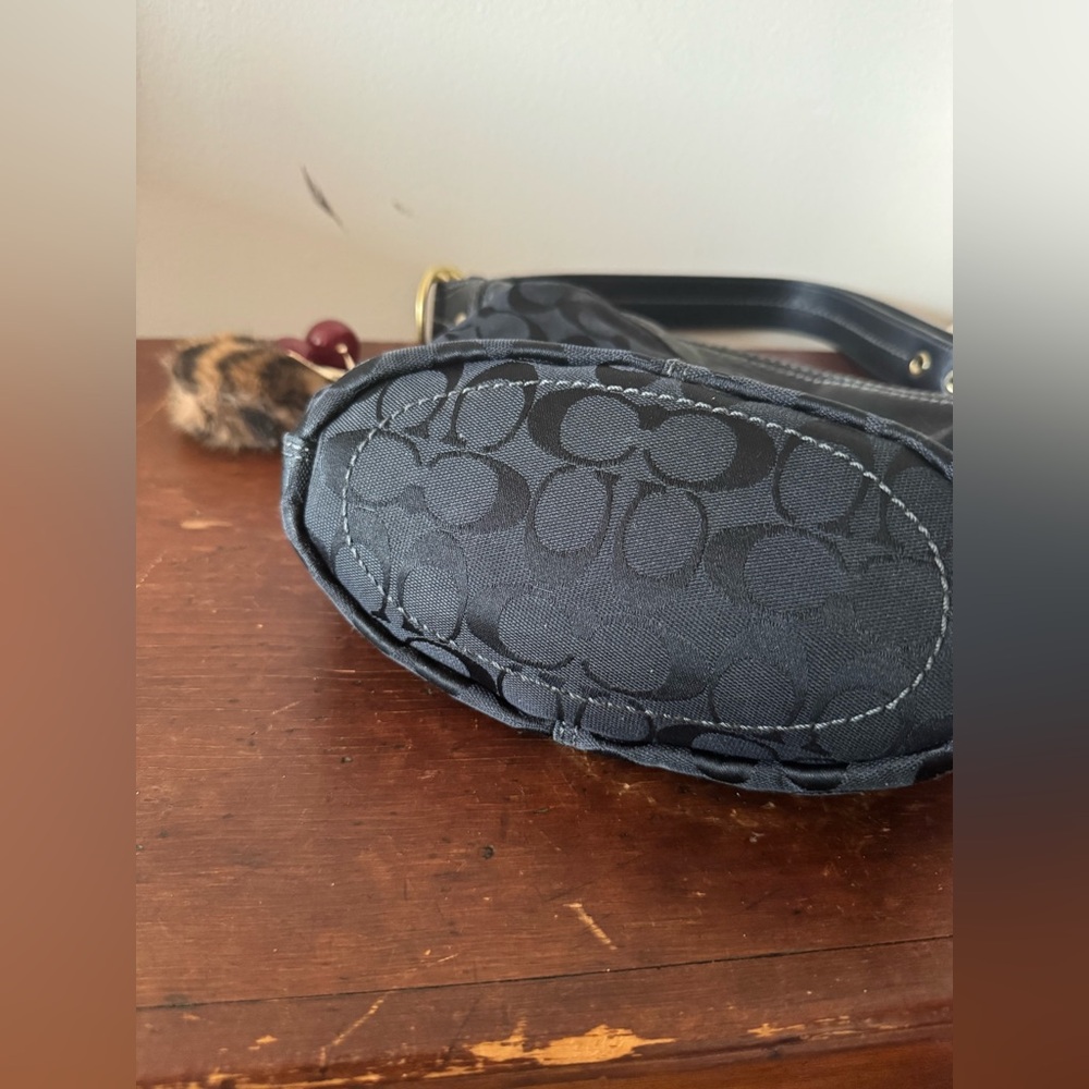 Coach Legacy Bleeker Bag - Picture 6 of 7